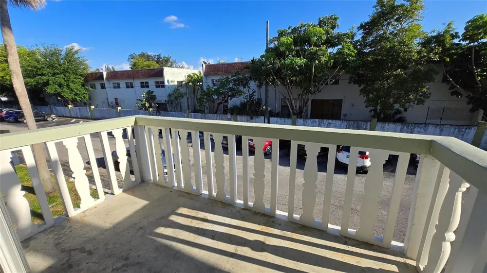 15205 NE 6TH AVENUE #D206 Miami, FL 33162