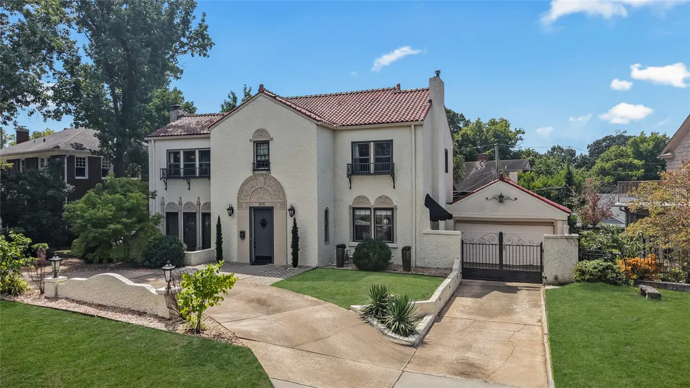 2106 S Saint Louis Avenue Tulsa, OK 74114