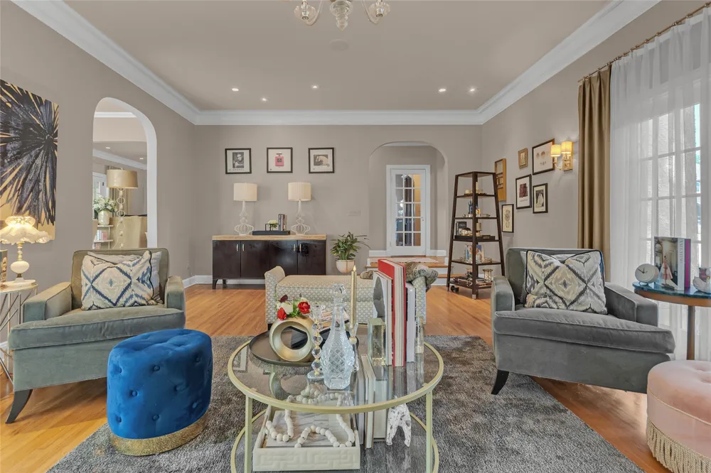 2106 S Saint Louis Avenue Tulsa, OK 74114