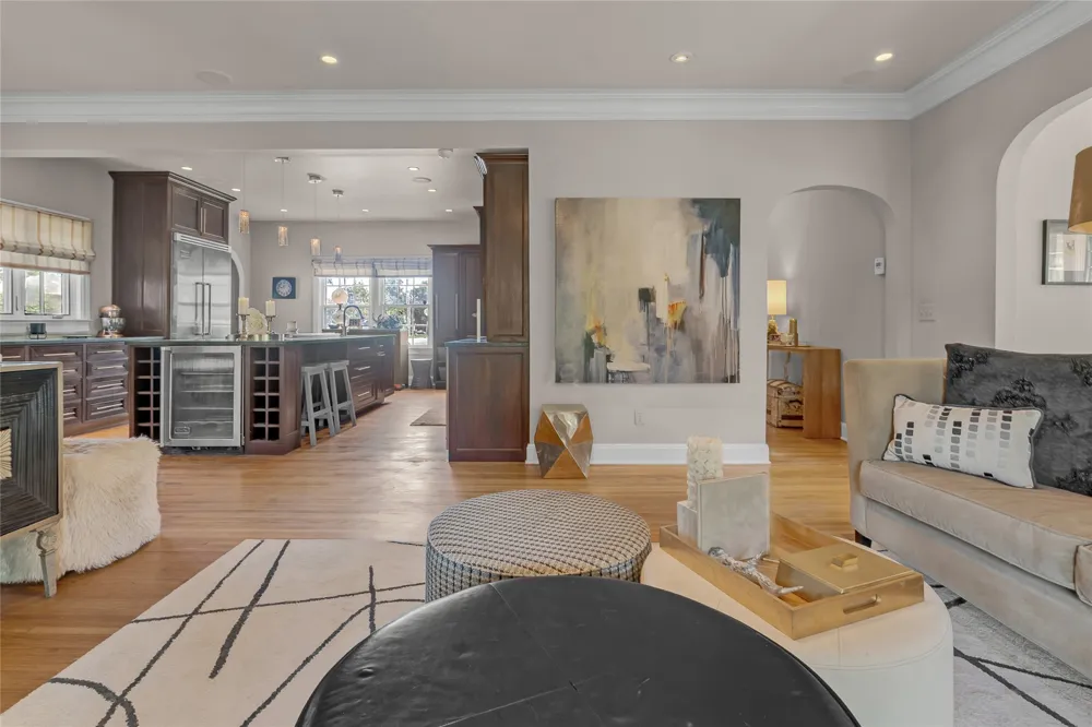 2106 S Saint Louis Avenue Tulsa, OK 74114