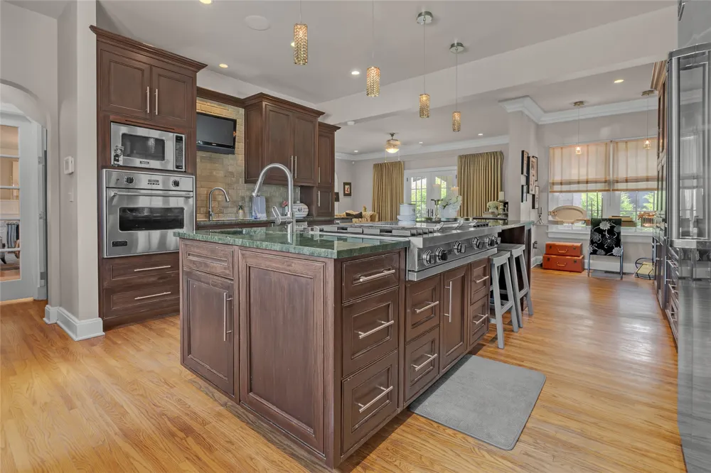 2106 S Saint Louis Avenue Tulsa, OK 74114