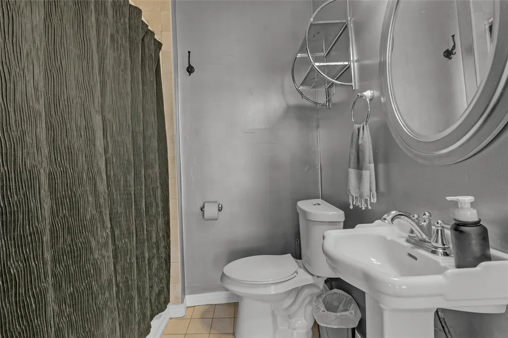 2106 S Saint Louis Avenue Tulsa, OK 74114