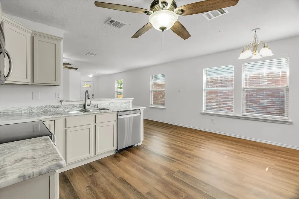 3883 Fox Run Drive Fort Worth, TX 76123