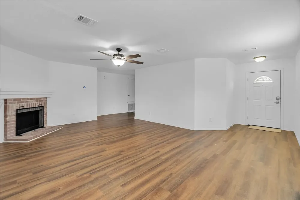 3883 Fox Run Drive Fort Worth, TX 76123