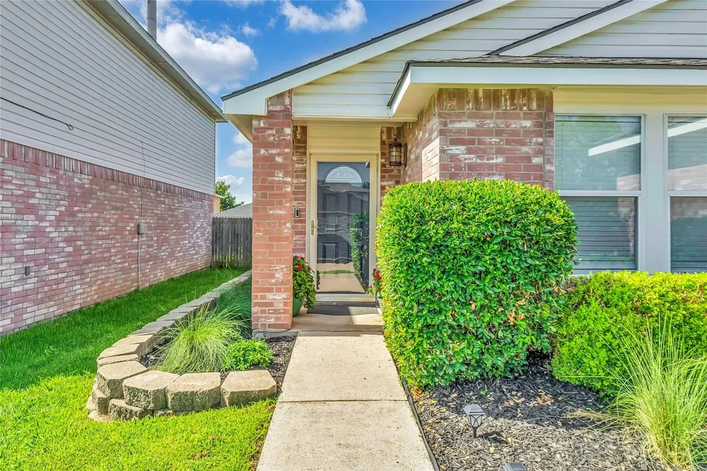 3883 Fox Run Drive Fort Worth, TX 76123
