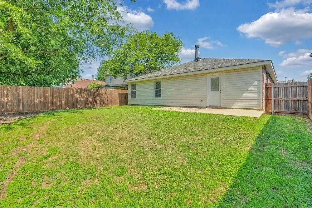 3883 Fox Run Drive Fort Worth, TX 76123