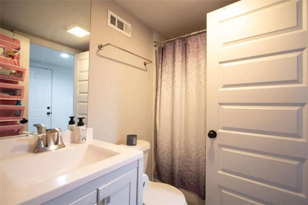 390 Holderness Street SW Atlanta, GA 30310