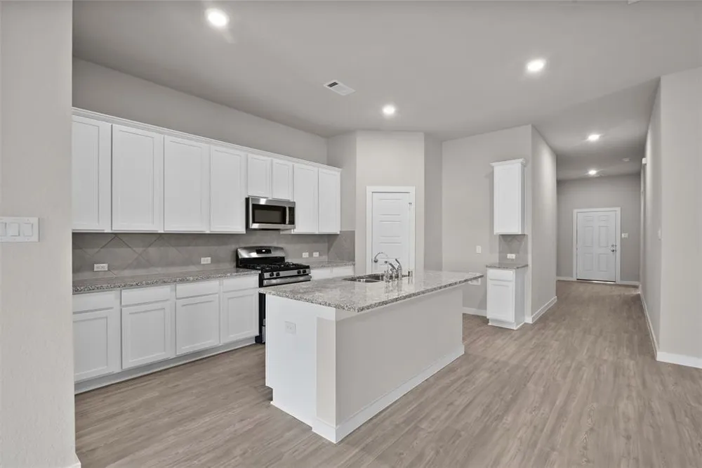 8511 Jetty Glen Drive Cypress, TX 77433