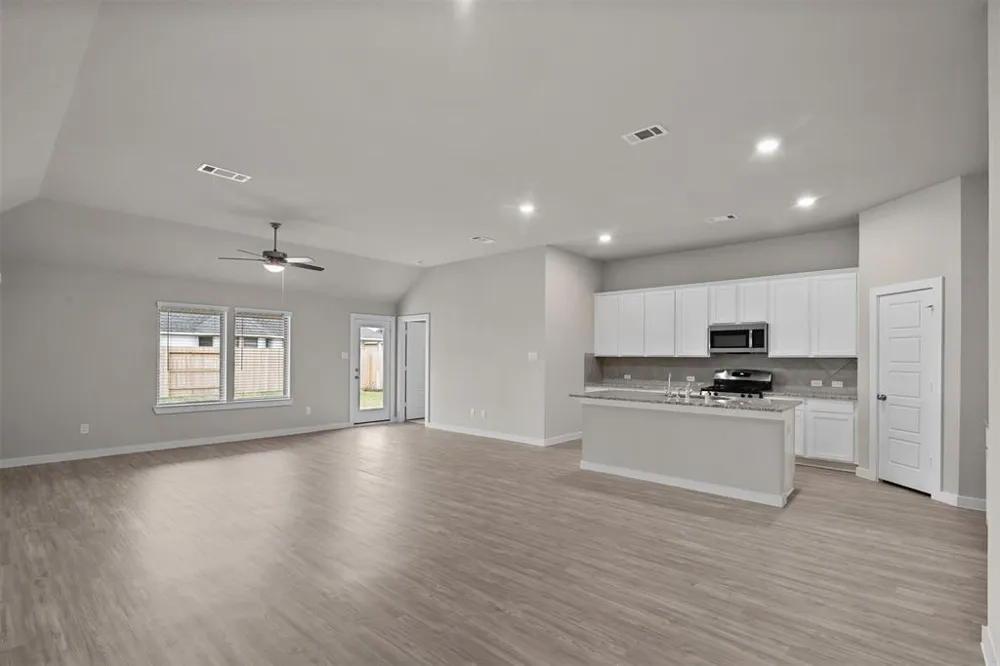 8511 Jetty Glen Drive Cypress, TX 77433