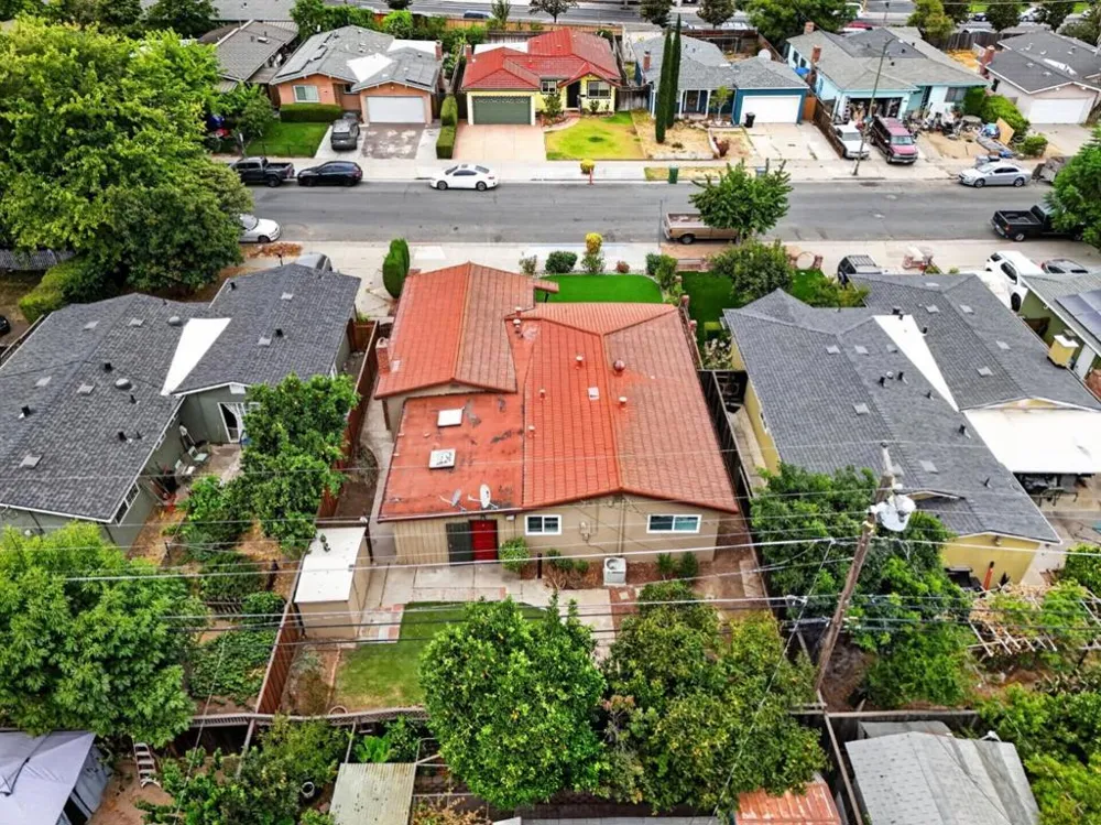 4034 Ezie Street San Jose, CA 95111