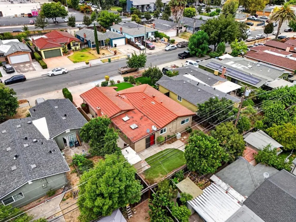 4034 Ezie Street San Jose, CA 95111