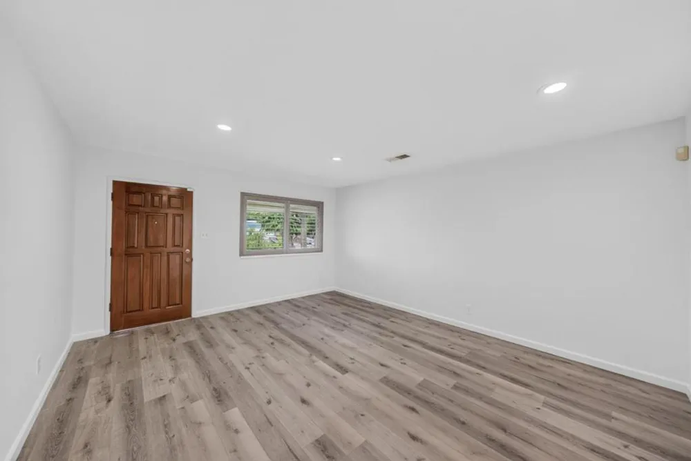 4034 Ezie Street San Jose, CA 95111