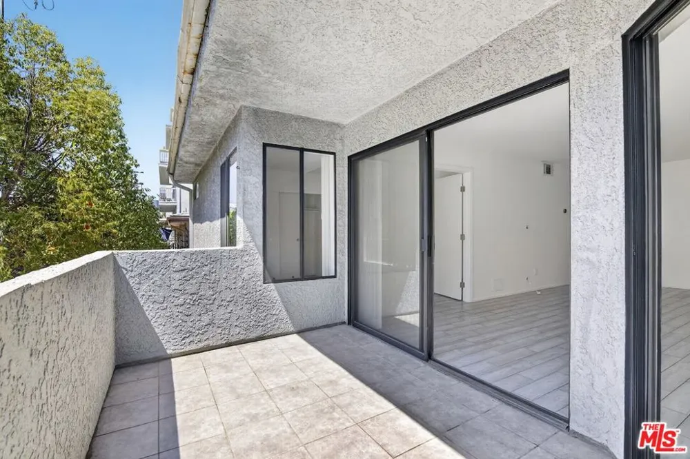 1931 Malcolm Avenue #204 Los Angeles, CA 90025