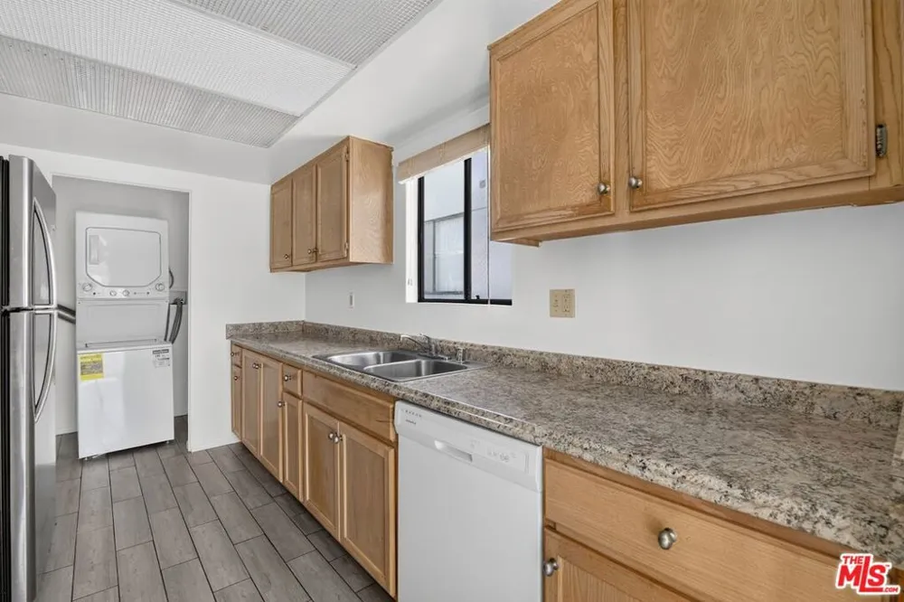 1931 Malcolm Avenue #204 Los Angeles, CA 90025