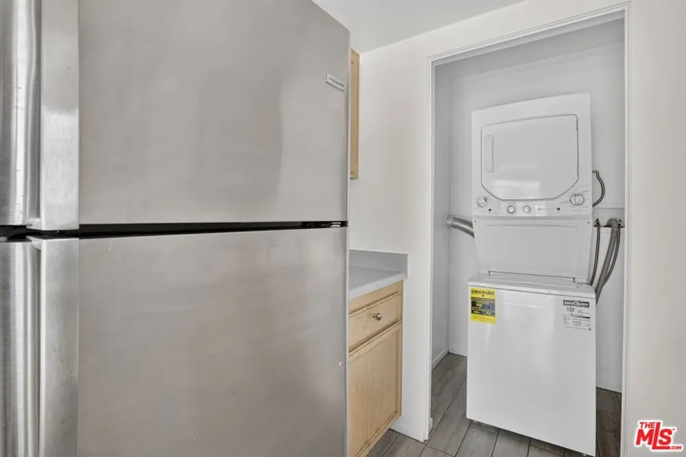 1931 Malcolm Avenue #204 Los Angeles, CA 90025