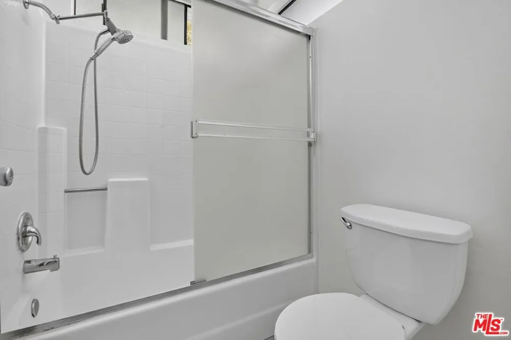1931 Malcolm Avenue #204 Los Angeles, CA 90025