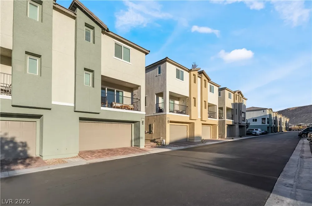 6818 Truffle Gray Street Las Vegas, NV 89148
