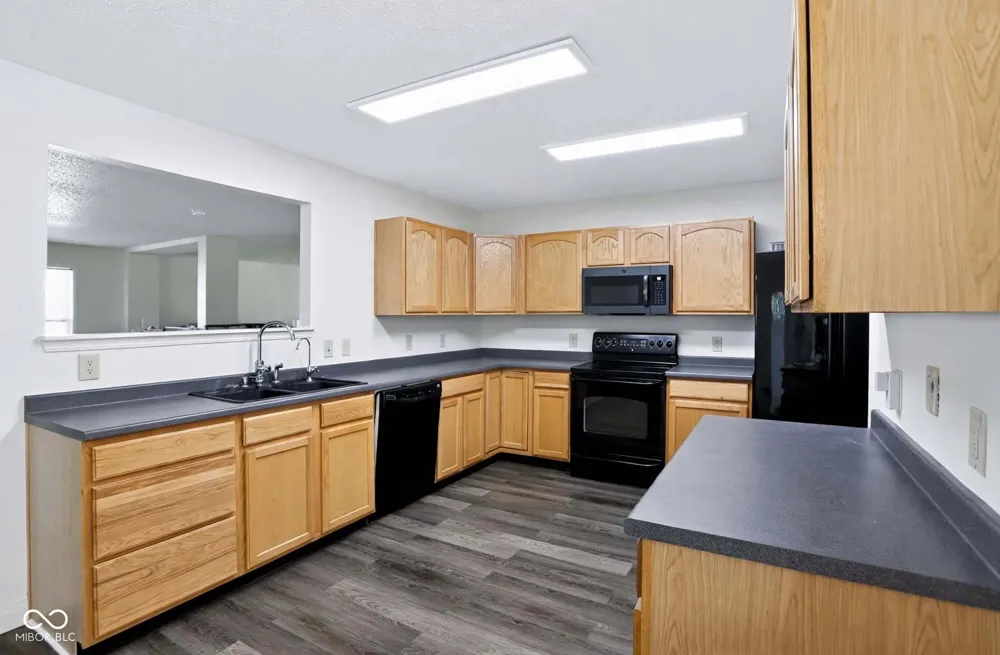 1116 King Maple Drive Greenfield, IN 46140