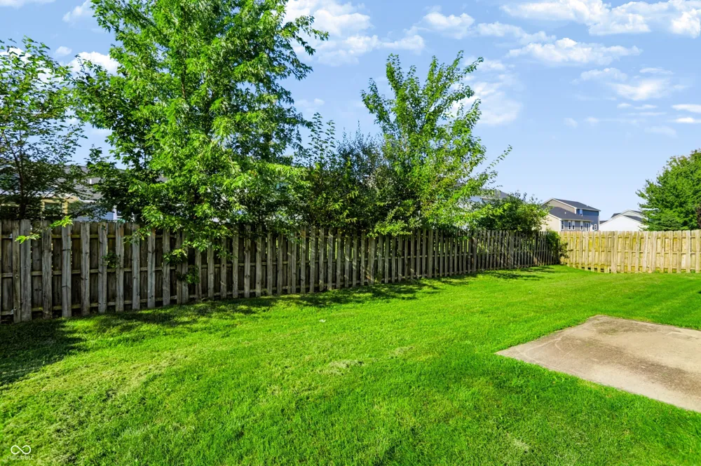 1116 King Maple Drive Greenfield, IN 46140