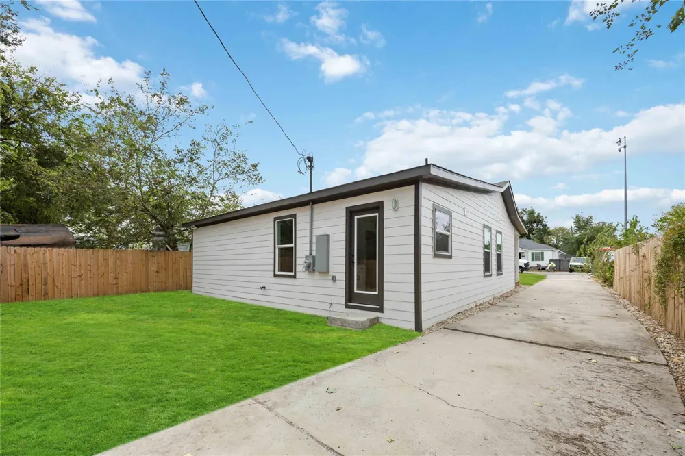 3405 Mount Pleasant Street Houston, TX 77021