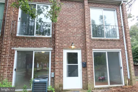 9001 RIDGE AVENUE #33