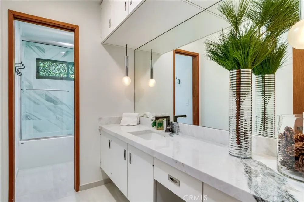 39155 Harris Oak Glen, CA 92399
