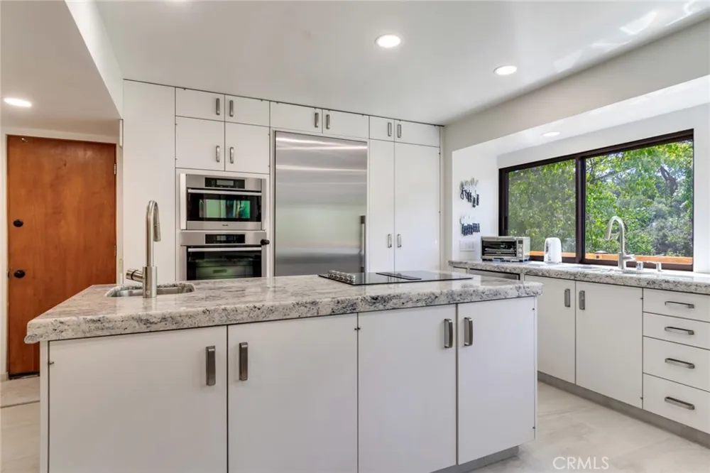 39155 Harris Oak Glen, CA 92399