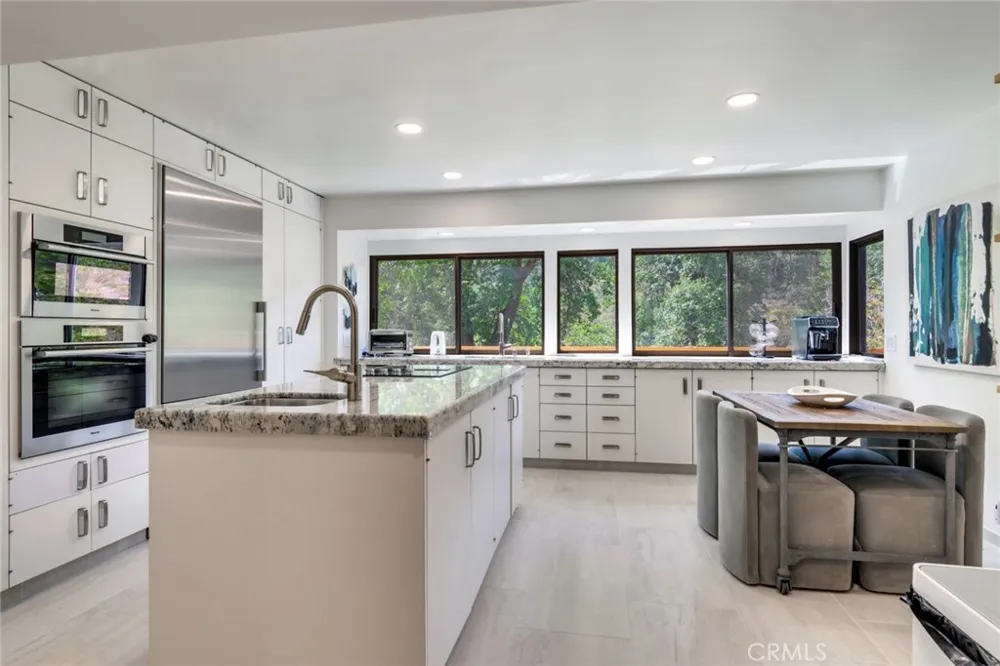 39155 Harris Oak Glen, CA 92399