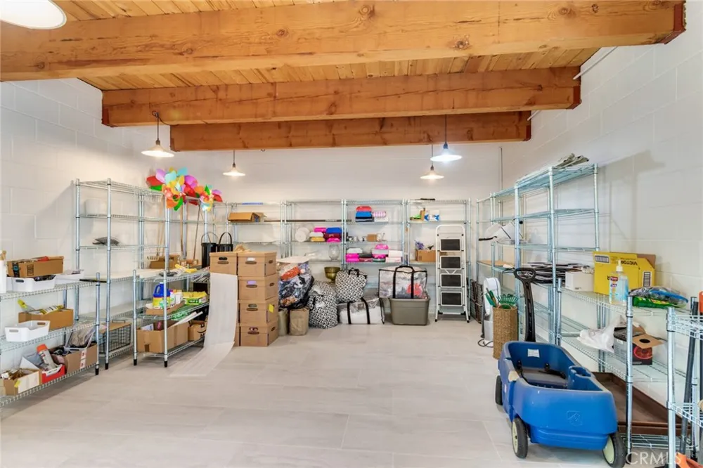 39155 Harris Oak Glen, CA 92399