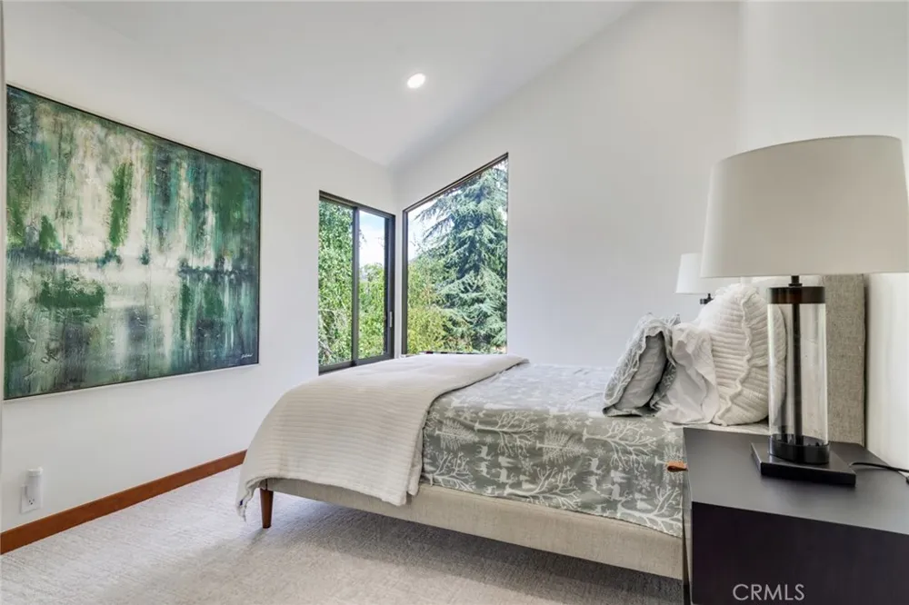 39155 Harris Oak Glen, CA 92399