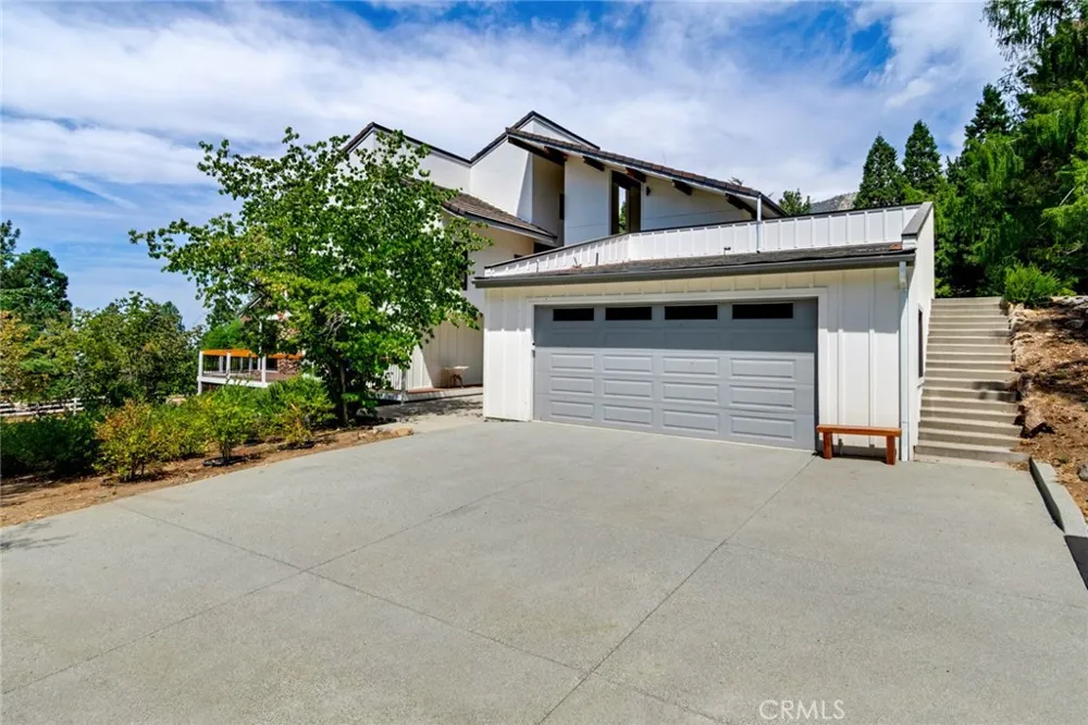 39155 Harris Oak Glen, CA 92399