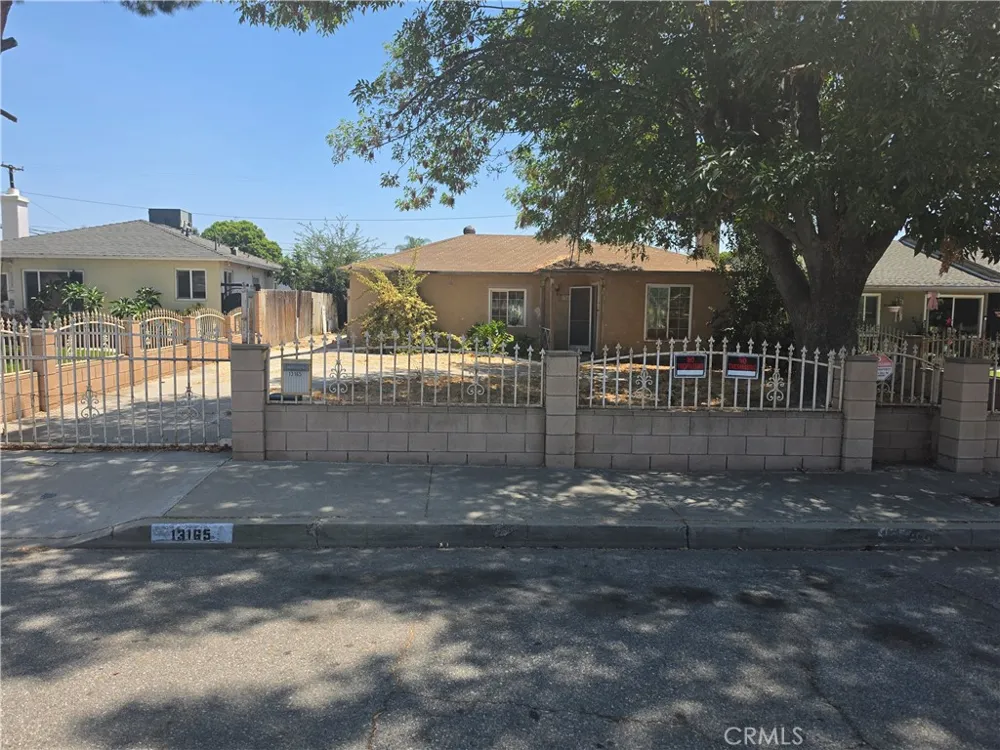 13165 13th Chino, CA 91710