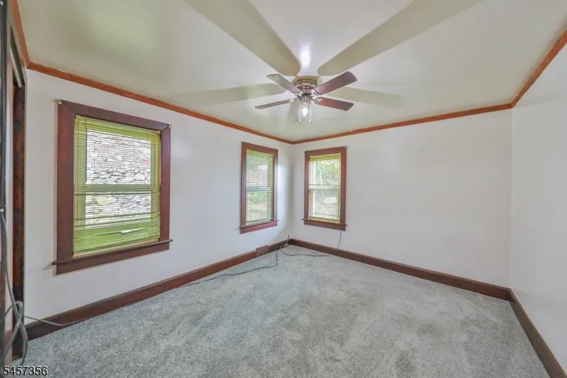 12 Limekiln Rd Phillipsburg Town, NJ 08865