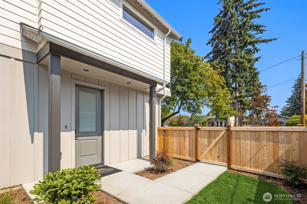 2402 Cleveland Avenue #C Everett, WA 98201