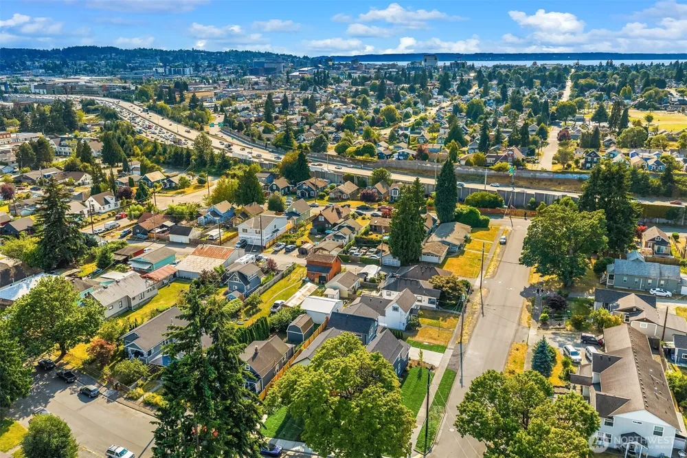2402 Cleveland Avenue #C Everett, WA 98201