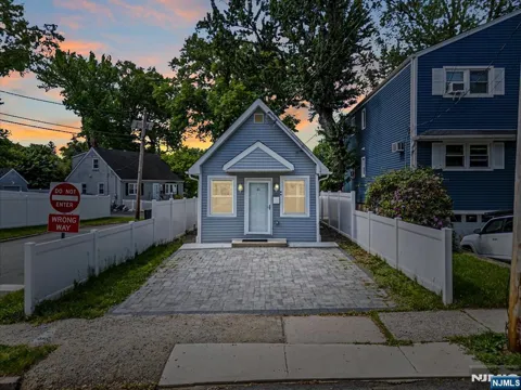 16 W Grove Street