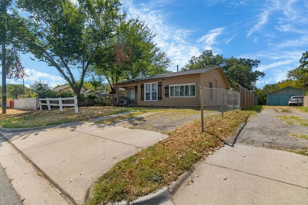 3516 Wilbarger Street Fort Worth, TX 76119