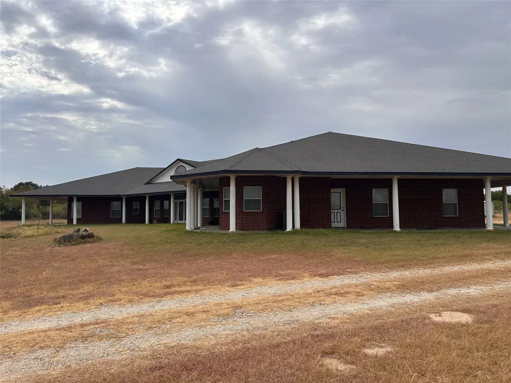 383 Lcr 476 Mexia, TX 76667