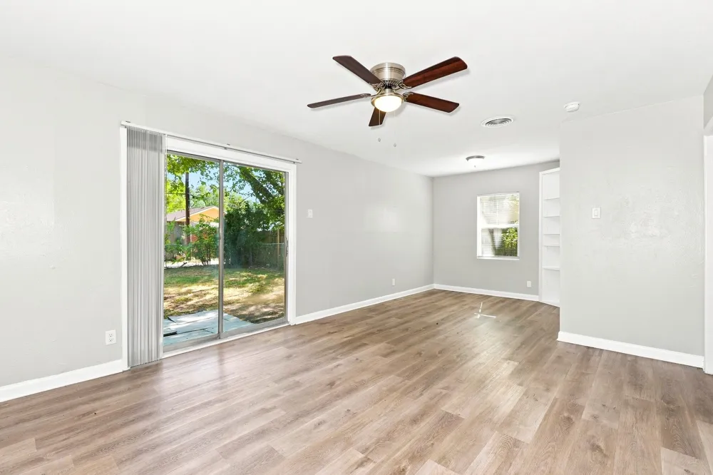 5825 Aton Avenue Westworth Village, TX 76114