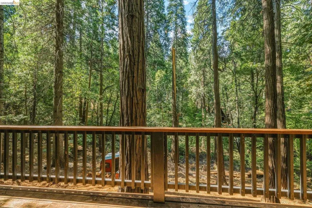 16947 E Brookside Dr. Sonora, CA 95370