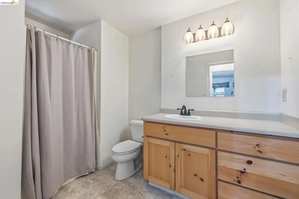 16947 E Brookside Dr. Sonora, CA 95370