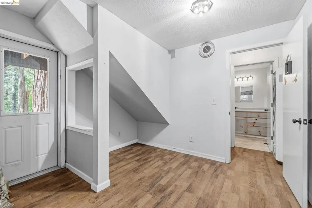 16947 E Brookside Dr. Sonora, CA 95370