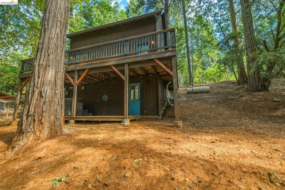 16947 E Brookside Dr. Sonora, CA 95370