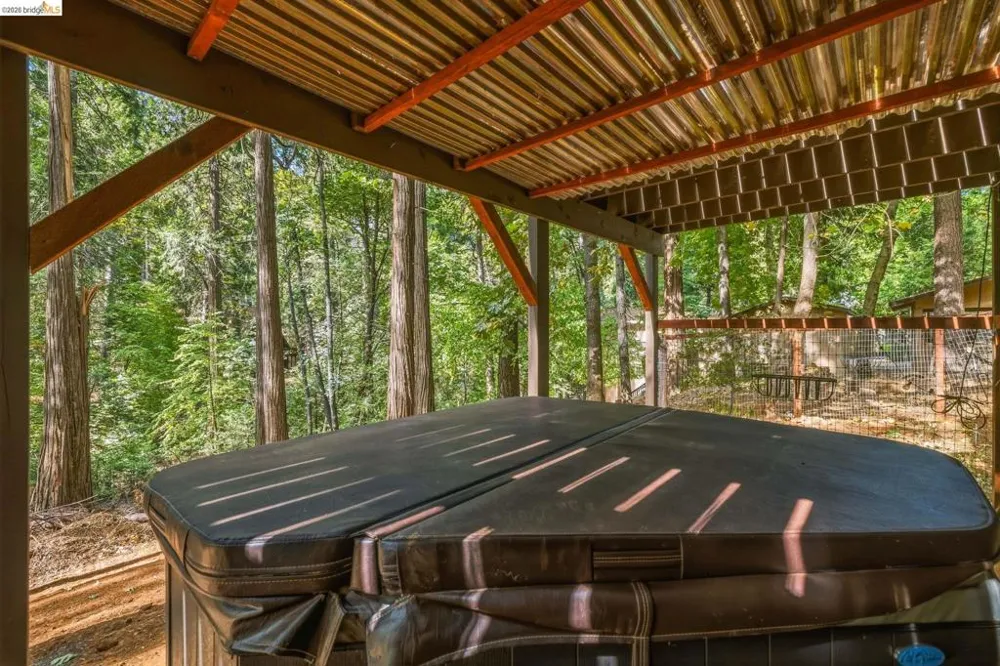 16947 E Brookside Dr. Sonora, CA 95370