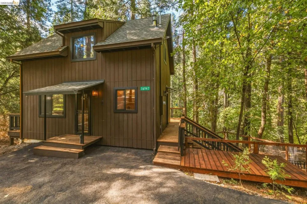 16947 E Brookside Dr. Sonora, CA 95370