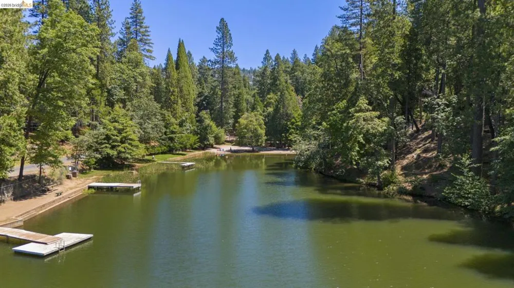 16947 E Brookside Dr. Sonora, CA 95370