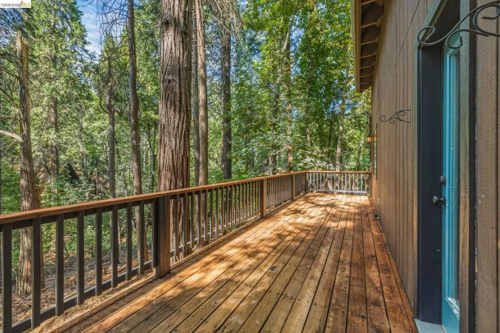 16947 E Brookside Dr. Sonora, CA 95370