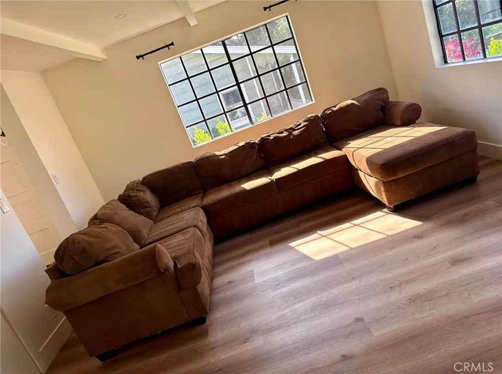 2615 Manhattan Glendale, CA 91020