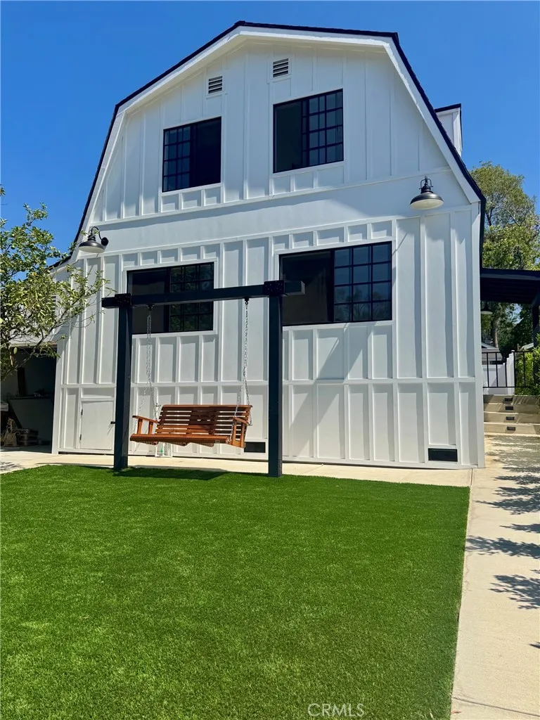 2615 Manhattan Glendale, CA 91020