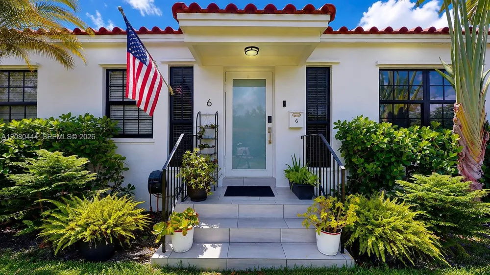 6 Carmona Ave Coral Gables, FL 33134